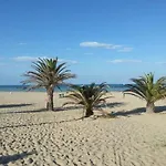 Blue Seaside Daire