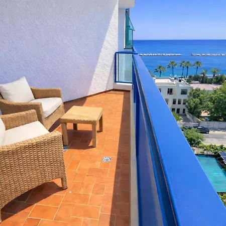 Blue Seaside Daire *