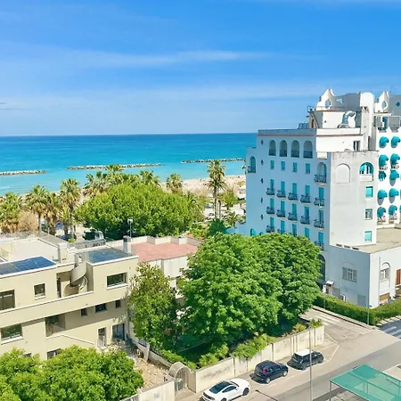 Blue Seaside Apartment San Benedetto del Tronto